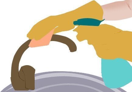 How to Clean Kitchen Faucet