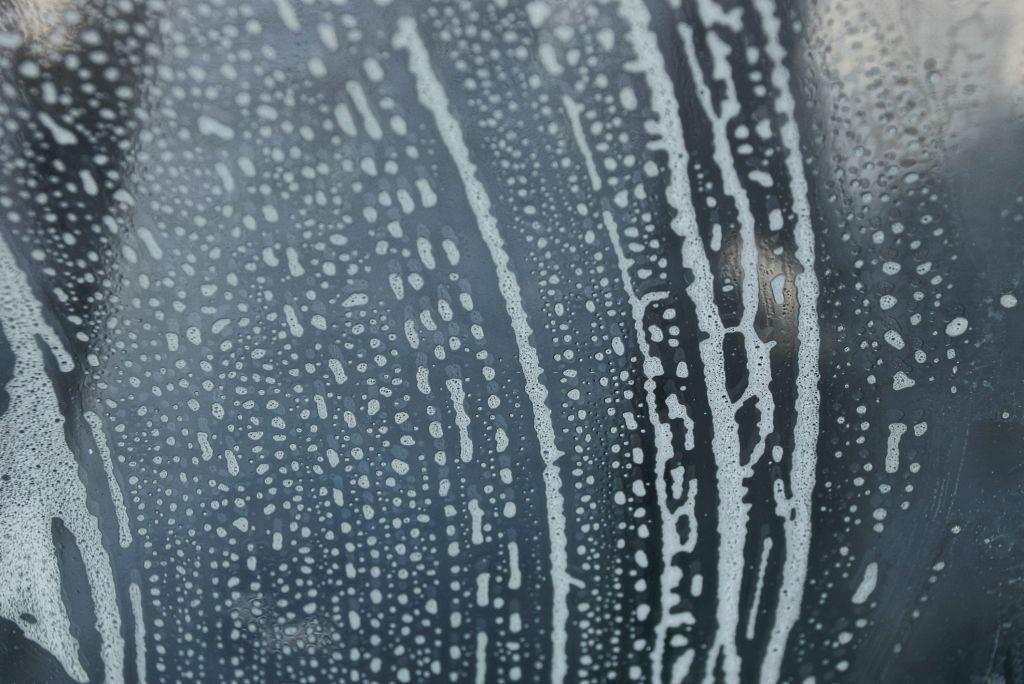 Major challenges for DIY cleaning soap scum from shower doors